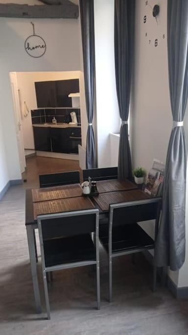 Appartement Coeur De Ville! Foix Exteriör bild